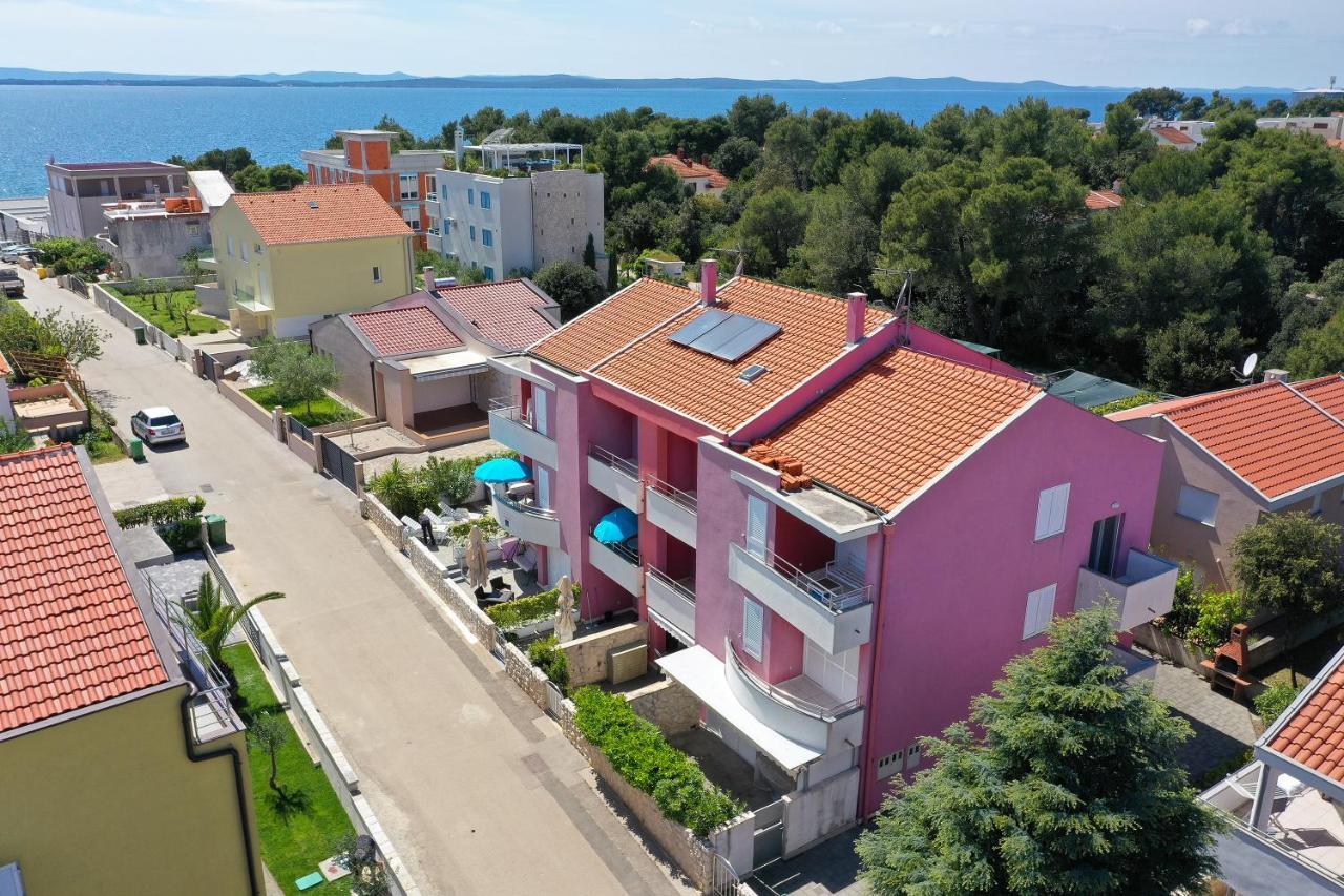 Villa Pino With Pool, Sauna & Jacuzzi Петркане Екстериор снимка